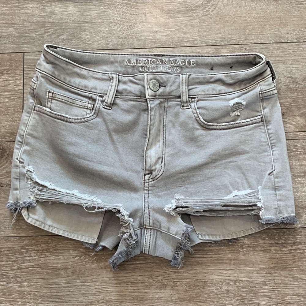 American Eagle HI-Rise Shortie Frayed Hem Shorts Sz 8 Grey